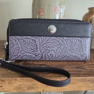 Stone Mountain Accessories Black and Purple Floral Wristlet